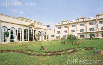 Cataract Pyramids Resort 2